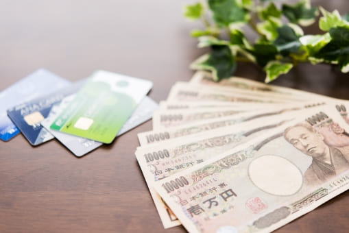 コンビニでクレジットカードは使える?サインは不要なの?