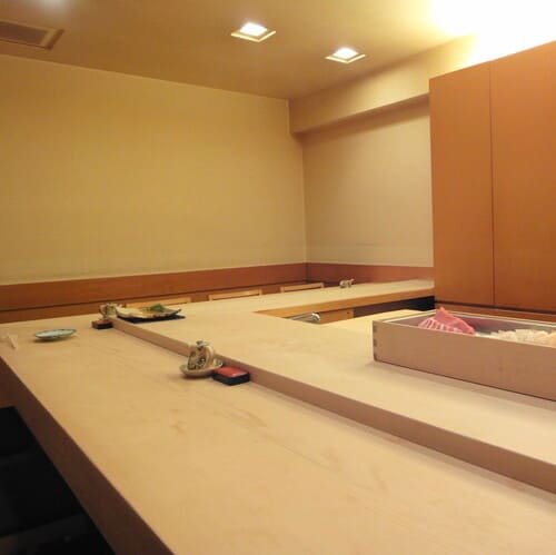 西麻布の寿司屋おすすめ15選!デートに人気なミシュラン店や隠れた名店も!