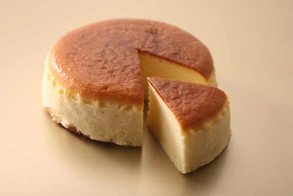 りくろーおじさん,焼きたてチーズケーキ