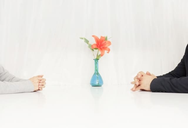 「女々しい」の意味とは!女性はこんな時に男性が女々しいと思う!