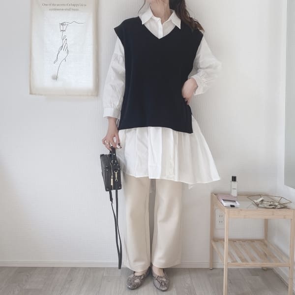 大人気GU「ニットベスト」のボトムスは何が正解?!やっちゃいけないNGコーデはコレ!