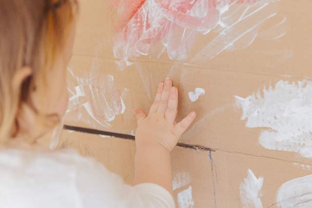 愛情不足の子供の特徴とサイン11選!そんな子に大人はどう接すればいいの?