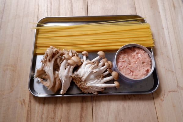 レンジで簡単10分で“腸ぱく”レシピ!「ツナときのこのコンソメパスタ」1.jpg