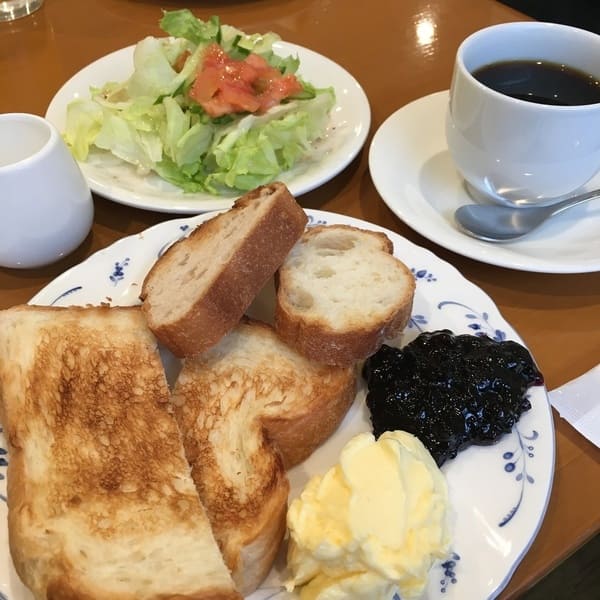宝塚の人気モーニング・朝食13選!おしゃれカフェや駅前の早朝営業店も!