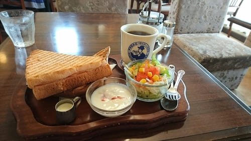 桑名市のモーニング人気店13選!定番カフェ朝食や駅前の早朝営業店も!