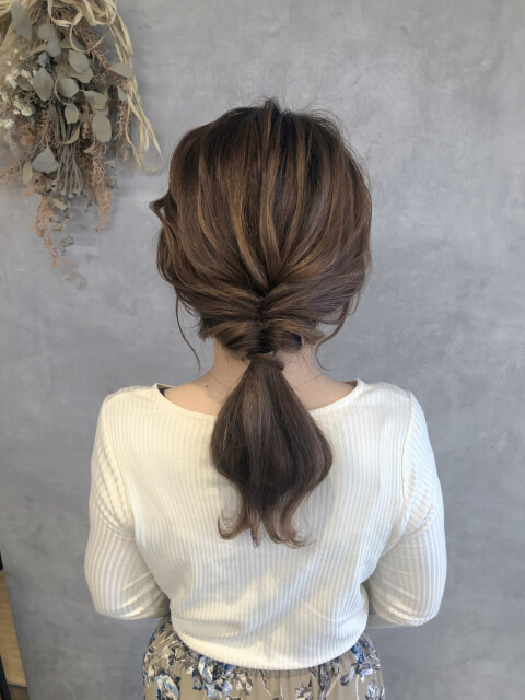 ほどいても縛ったあとが残りにくい!ピン不要&ゴムだけ5分!超簡単♡今っぽヘアアレンジ