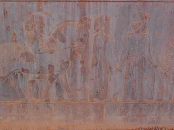 【イラン】古代オリエント人のレリーフは必見!ペルシア帝国時代の遺跡「ペルセポリス」