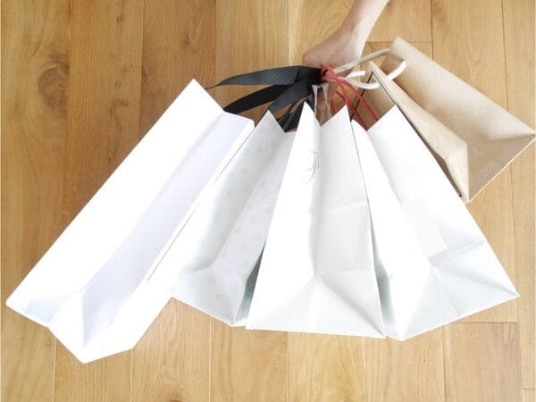 「洋服買っちゃう病」を治すにはどうしたらいい?効果的な治療法を片づけのプロが教えます!1.jpg