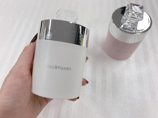 ジュエリーのようなキャップに釘付け。「JILLSTUART」の高見え付録は推せる。