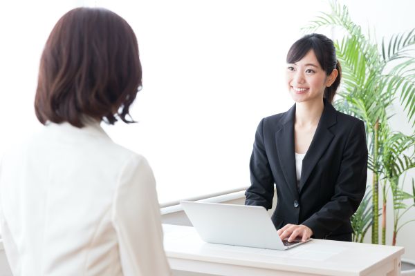 1120代で投資を始めるメリットは?少額から将来に備えるおすすめ投資商品4選