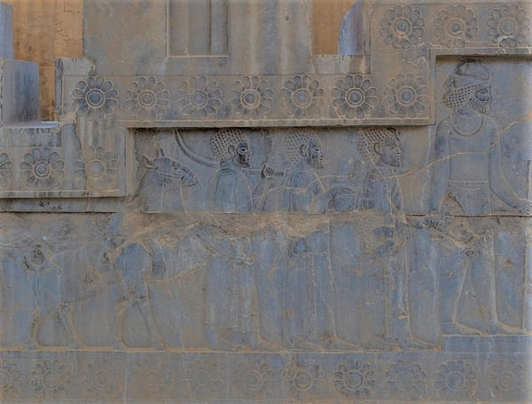 【イラン】古代オリエント人のレリーフは必見!ペルシア帝国時代の遺跡「ペルセポリス」