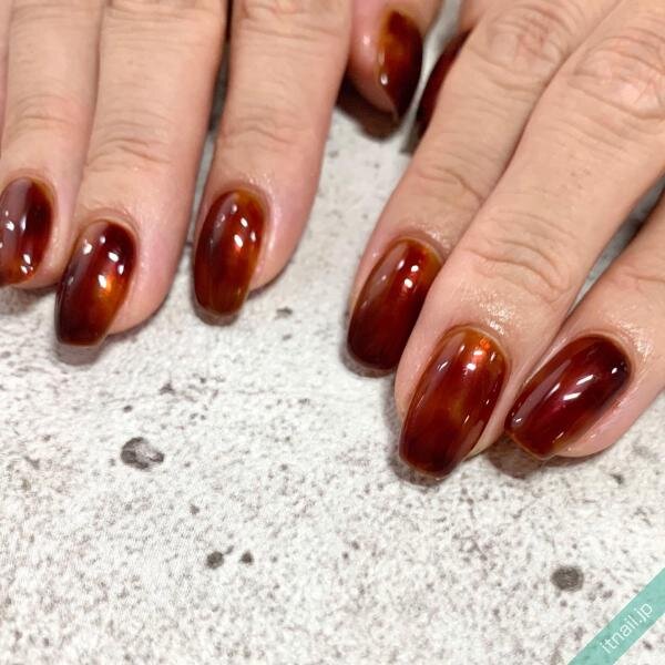 【琥珀カラー】飴色のツヤでちゅるんと大人のブラウンネイル
