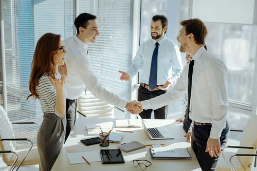 優秀な人材の特徴20選!会社に必要な人材の定義・見分け方とは?