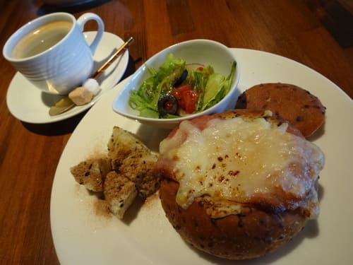 桑名市のモーニング人気店13選!定番カフェ朝食や駅前の早朝営業店も!