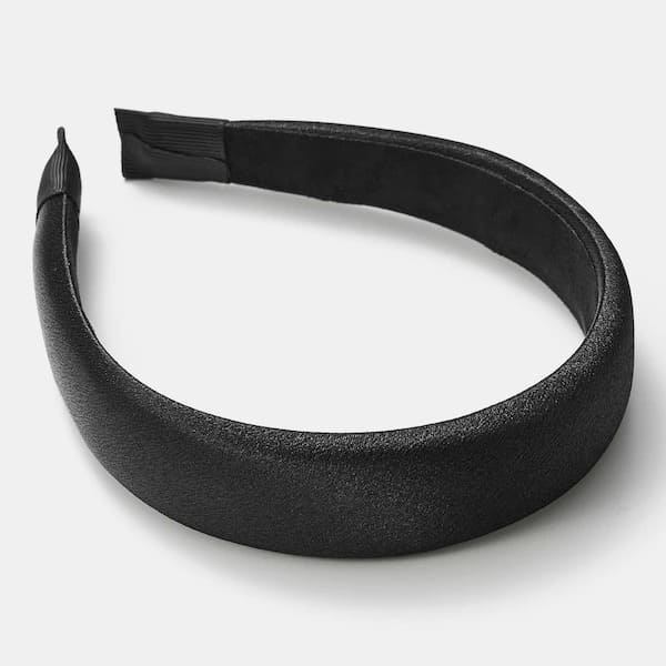 買わない理由が見つからない!美人見え確実のGU「黒ワンピース」は売切れ前に絶対手に入れて!
