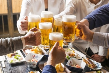酒乱の原因と治し方!酒乱の人の特徴と対処法も解説!【必見】