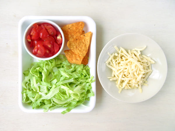 材料はスーパーで買えるモノだけ!今スグ作れる!野菜たっぷりタコライス