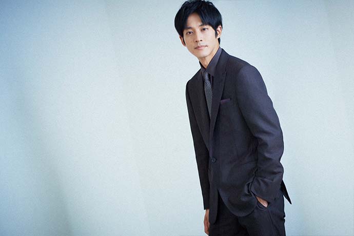 俳優・松坂桃李を導いた“忘れられない出会い”「人生を懸けたい仕事」を見つけるまで
