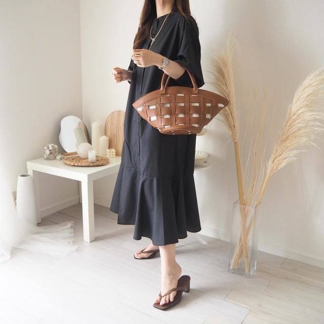 秋シフトにめちゃ使える!残暑も先取りコーデにも大活躍♡オトナが今買うべき「秋アイテム」6選1.jpg