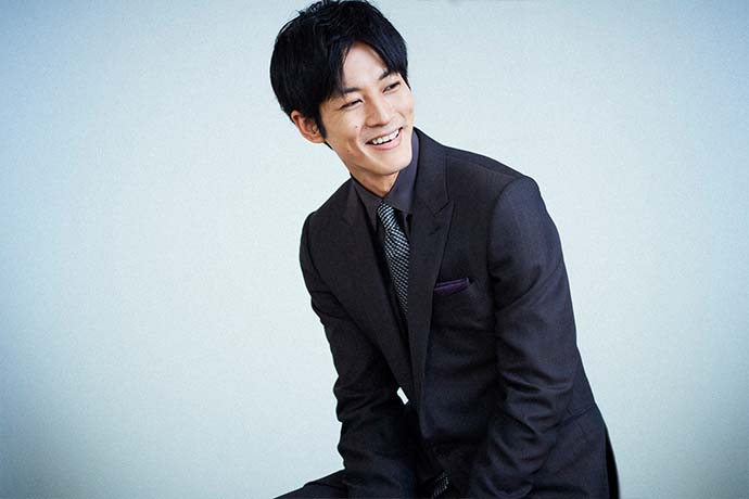 俳優・松坂桃李を導いた“忘れられない出会い”「人生を懸けたい仕事」を見つけるまで