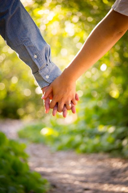 オーブは心霊写真?色別に意味と正体を解説します!