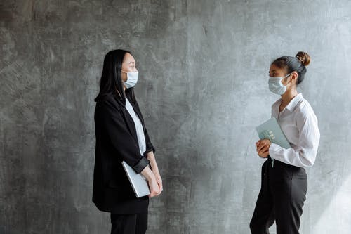 仕事ができる人の言葉の選び方とは? 精神科医と心理研究家が提案する“人に好かれる”言いかえ術