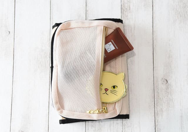 コレってあの老舗ブランドの…?付録で手に入るのが夢みたい!細部まで可愛い♡便利なポーチ1.jpg