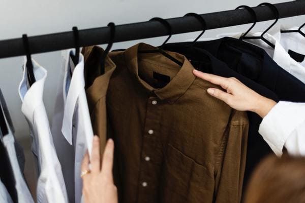 ミニマリストはファッションをどうしている?服選びやコーデを解説!