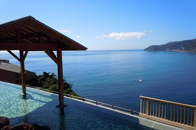 伊東の日帰り温泉おすすめ10選!展望露天風呂からカップルに嬉しい貸切風呂まで