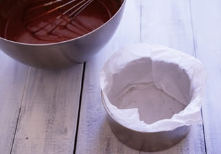 混ぜて焼いて冷やすだけ!バスクチーズケーキの進化版「チョコレートバスチー」
