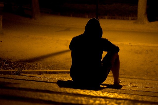 照れ隠し特有の言動とは?好きな女性に冷たい態度をとる男性心理を解析
