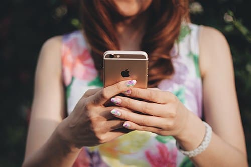 好きな人と電話したい!話題のおすすめは?【モテる女子の電話テク】