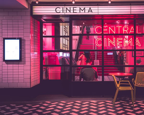 付き合う前&初デートに映画を選ぶ理由とは?おすすめジャンルやデートテクも解説