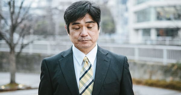 コンビニの駐車場を長時間使用するのは違法?罰金はとられる?