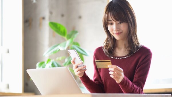 3.4人に1人が使ってる!クレジットカードのメリットと上手な使い方