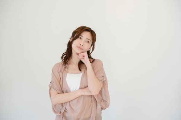 新生児・赤ちゃんの沐浴はいつまで?やり方や温度・洗い方も解説