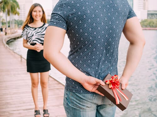 「女々しい」の意味とは!女性はこんな時に男性が女々しいと思う!