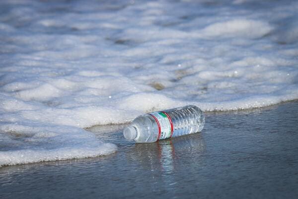 一人暮らしにおすすめの浄水器11選|省スぺ&節約に!【最新2020年】