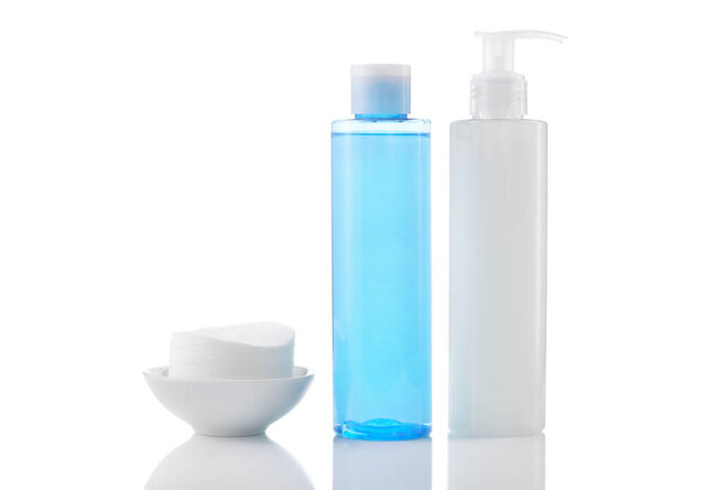 【皮膚科医が解説】プレ化粧水の役割と必要性について。使い方や化粧品の正しい扱い方も解説
