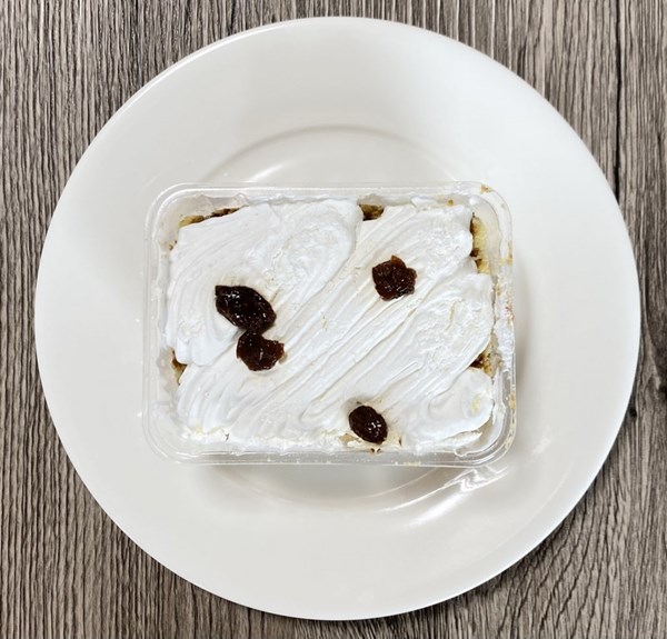 しっとりケーキ(ラムレーズン入り)