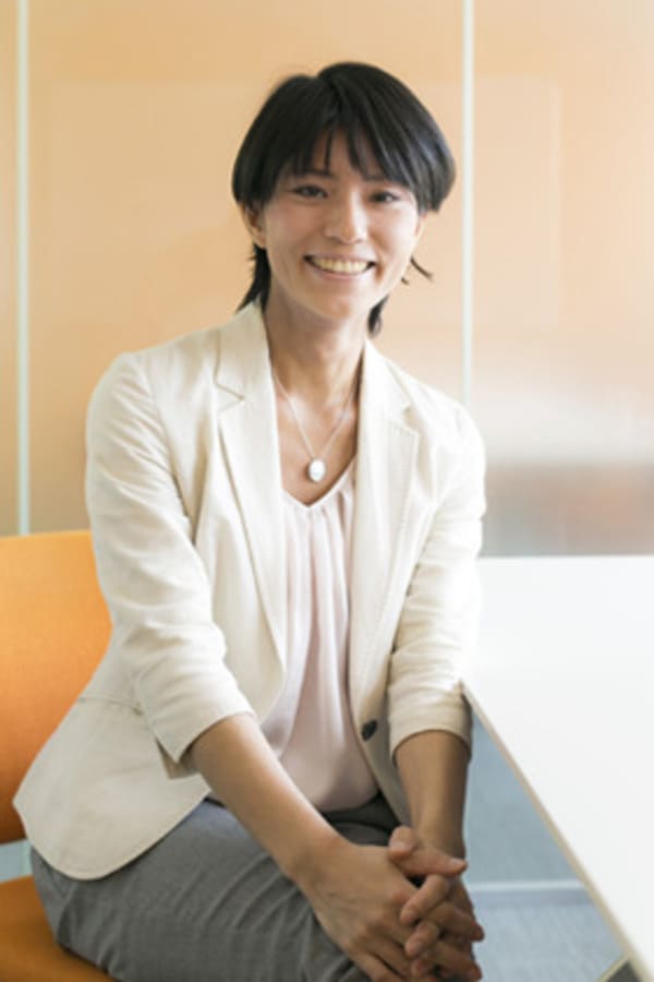 バリキャリ女性ほど育休後に辞めてしまう? 「『育休世代』のジレンマ」著者に聞く男性的競争社会の落とし穴