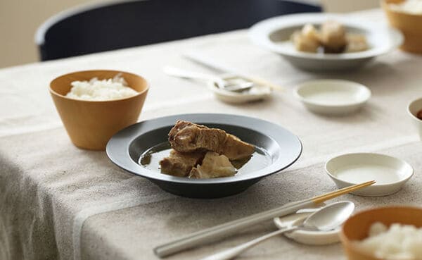 和食にも洋食にも!どんなお料理にも合うスタイリッシュなテーブルウェア