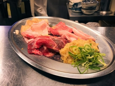 大阪・梅田で本場の絶品ホルモンを食べたいならココ!【焼肉ホルモン坂上】6.jpg