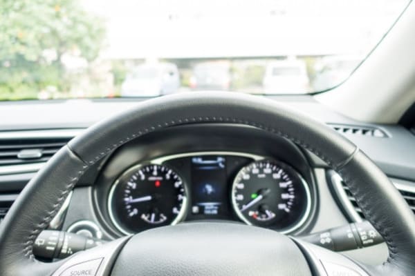 コンビニの駐車場を長時間使用するのは違法?罰金はとられる?