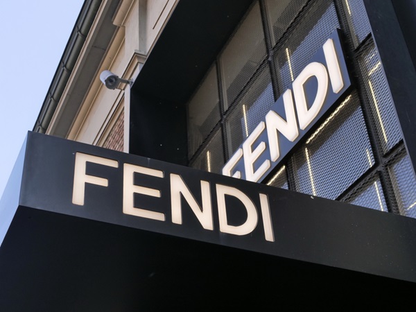 FENDI新作サングラス