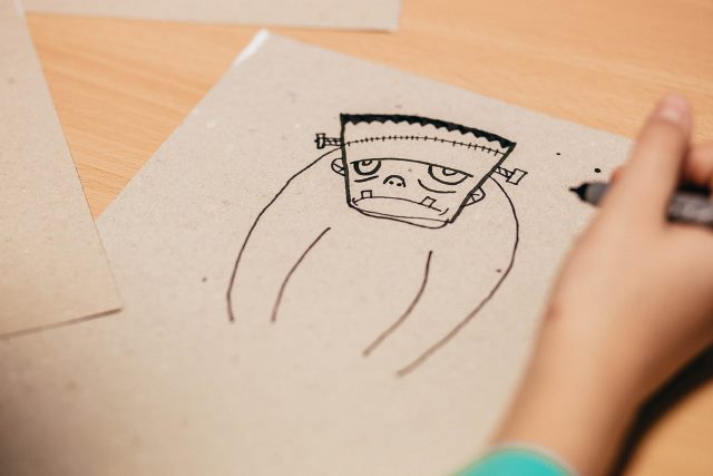 ボールペン画の描き方のコツと技法は?おすすめのボールペンも紹介!
