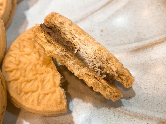 BTSのRMさんが食べてたクッキーかな?ダイソーで出会ったら即買いだわ。