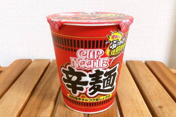 2.カップヌードル、旨辛ぇ!の新定番「辛麺」登場 定番の味と徹底比較