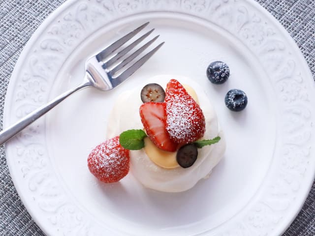 おうちカフェにおすすめ!サクふわもっちり♡苺とカスタードのミニパブロバ