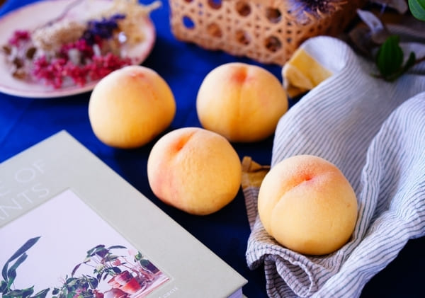 そのまま食べたい派の人も一回やってみて!SNSで話題沸騰♡桃のアレンジレシピ3選